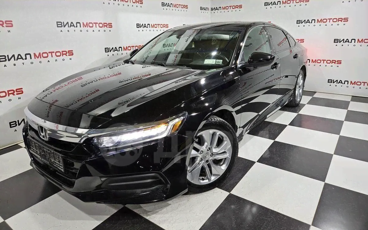 Honda Accord 1.5 CVT (192 л.с.) 2018